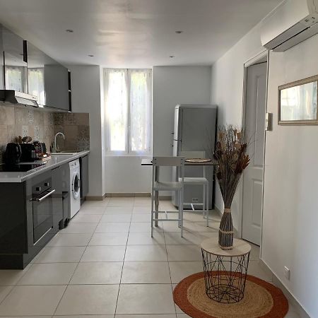 Appartement L'Almanarre à Hyères Extérieur photo