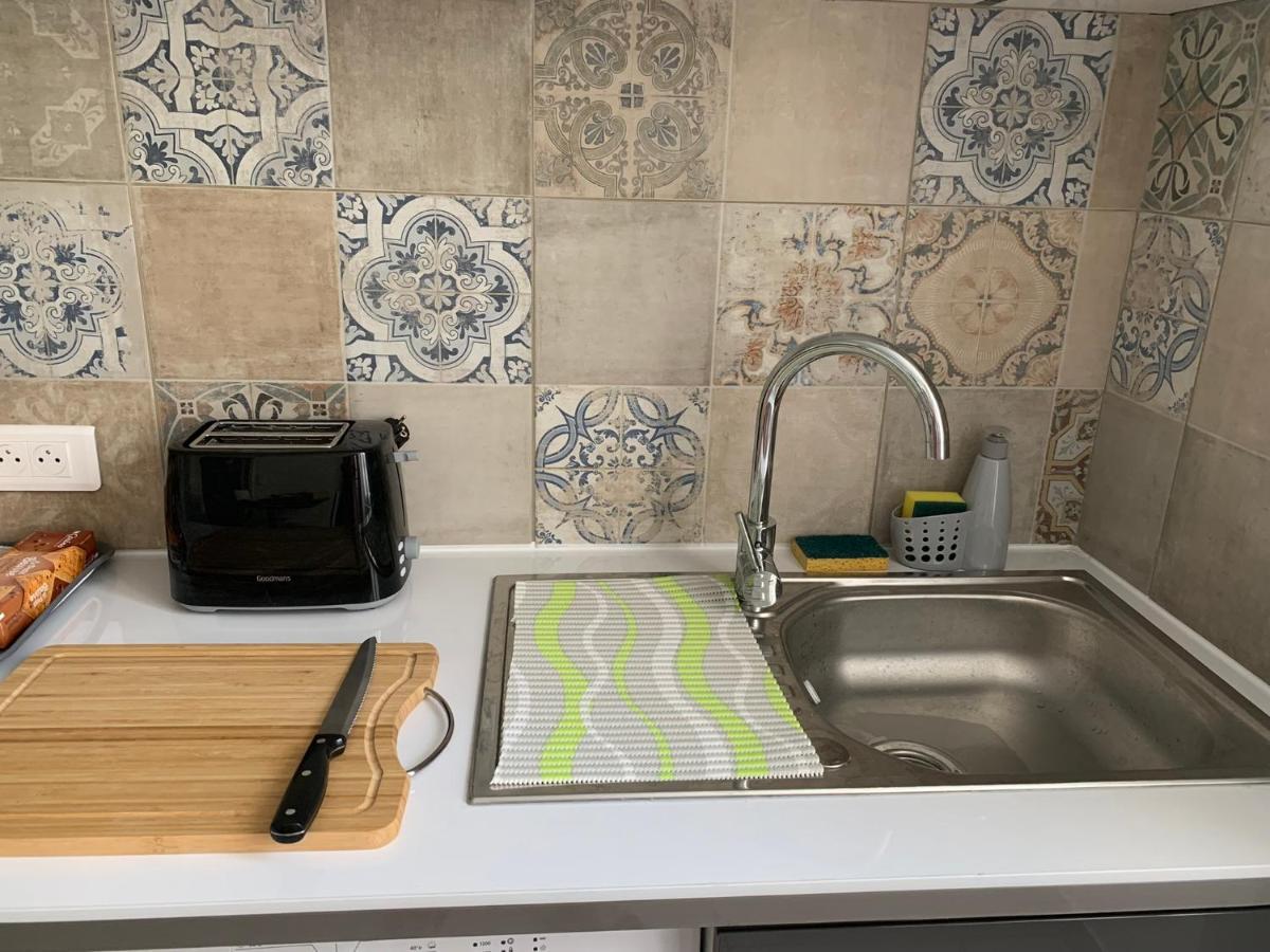 Appartement L'Almanarre à Hyères Extérieur photo