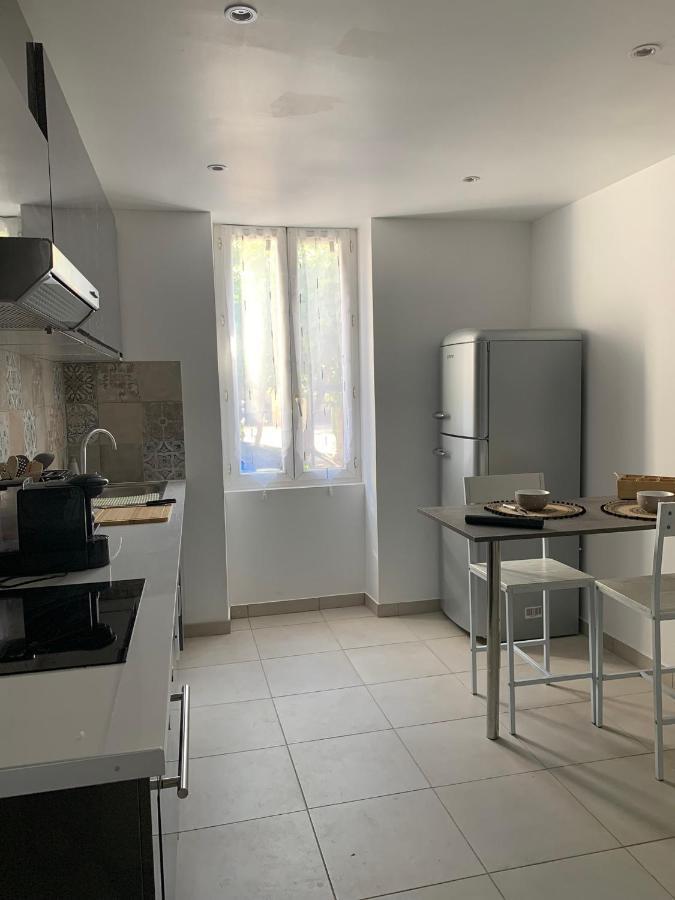 Appartement L'Almanarre à Hyères Extérieur photo
