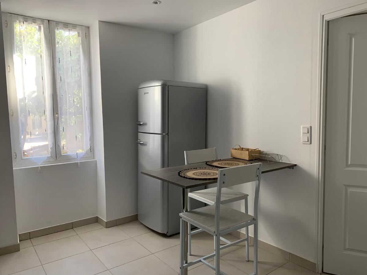 Appartement L'Almanarre à Hyères Extérieur photo