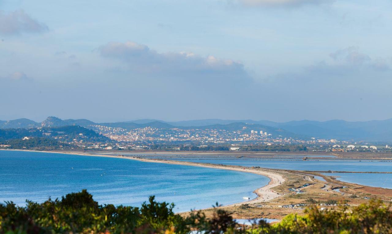 Appartement L'Almanarre à Hyères Extérieur photo